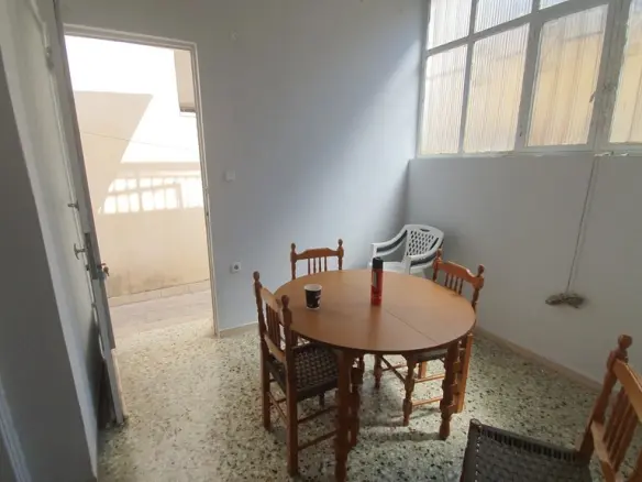 2-bedroom Detached House In Aigaleo, Greece (70 M²)