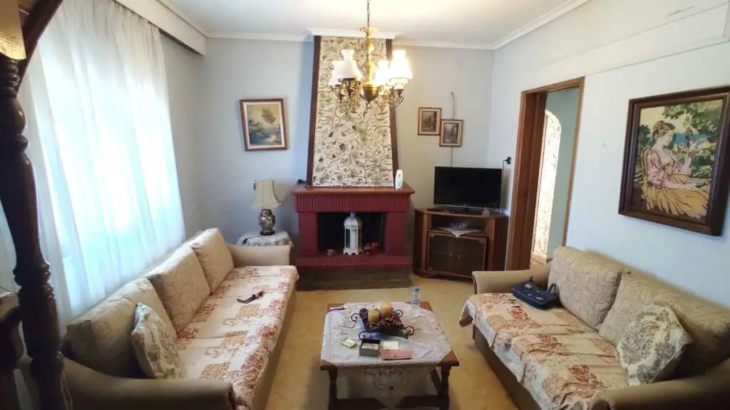 Detached House Of 255 M² On The Olympic Coast