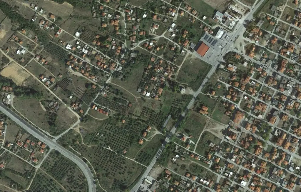 Land Of 953 M² In Asprovalta