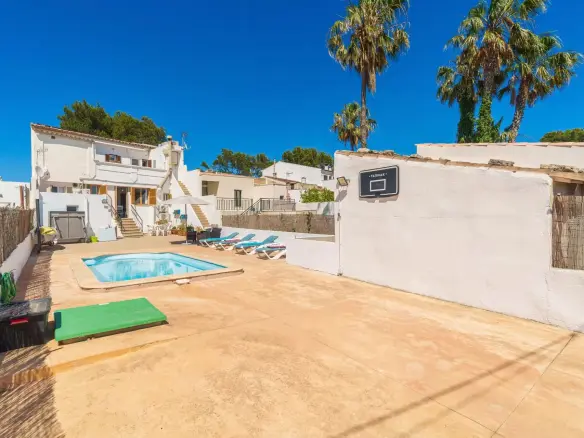 4-bedroom Apartment In Alcúdia, Spain (120 M²)