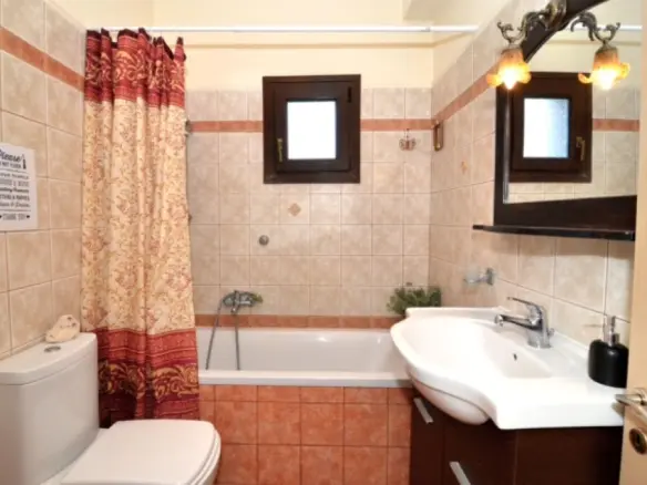 Detached House In Main Town Area, Greece (200 M²)