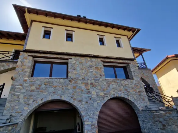 Hotel In Theodoros Ziakas, Greece (3.219 M²)