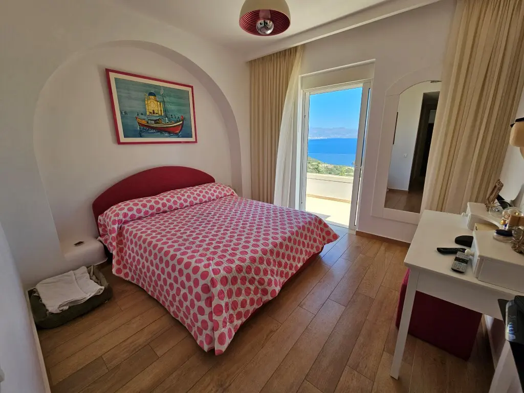 For Sale Villa 275 M² In Crete