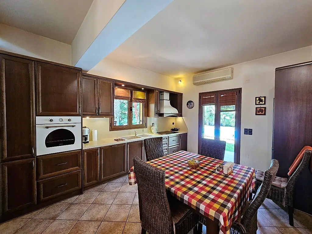 Villa Of 250 M² In Crete