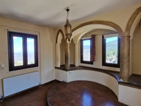 Hotel In Theodoros Ziakas, Greece (3.219 M²)