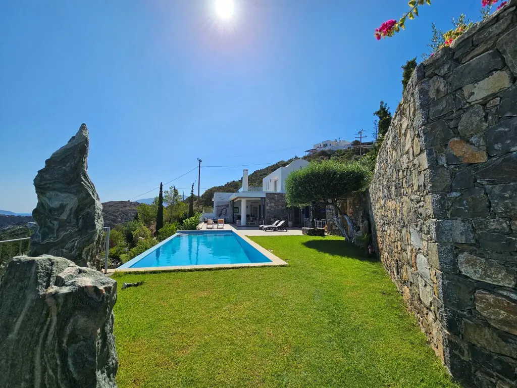 For Sale Villa 275 M² In Crete