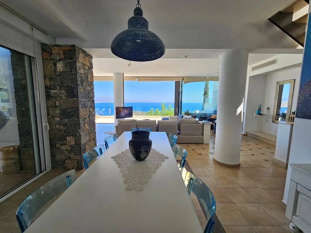 For Sale Villa 275 M² In Crete