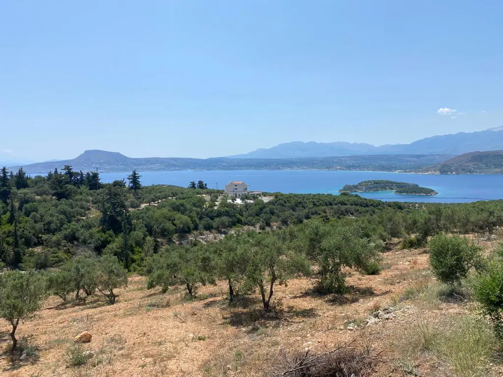 Land Of 6800 M² In Crete