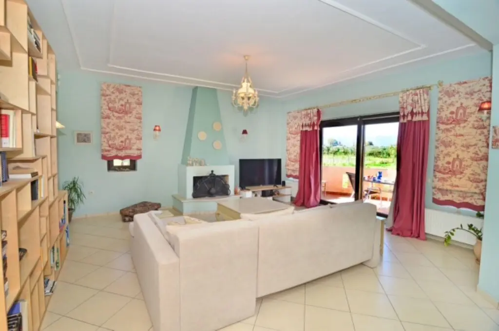Detached House Of 200 M² In Zante