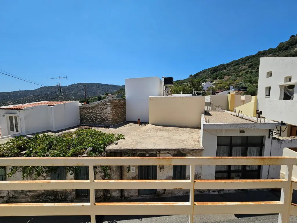 Maisonette Of 200 M² In Crete