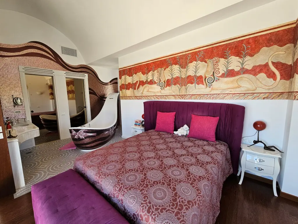 For Sale Villa 275 M² In Crete