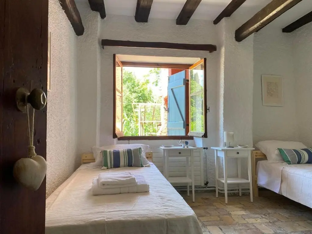 3-bedroom Detached House In Corfu, Greece (200 M²)