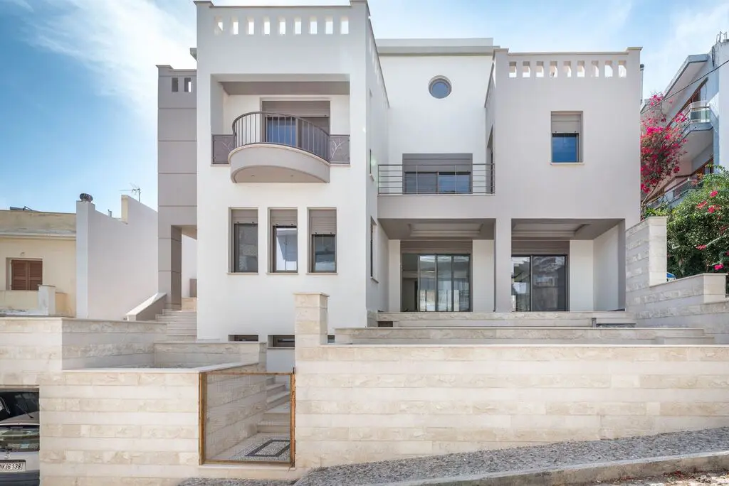 Villa Of 650 M² In Crete