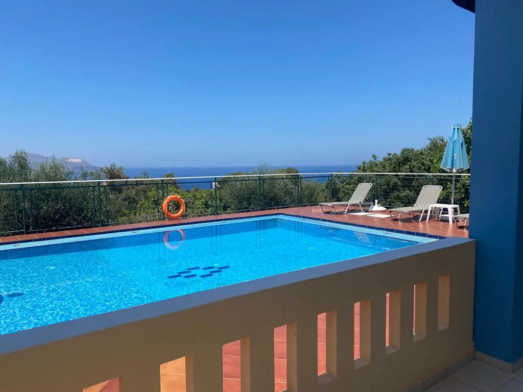 Villa Of 100 M² In Crete