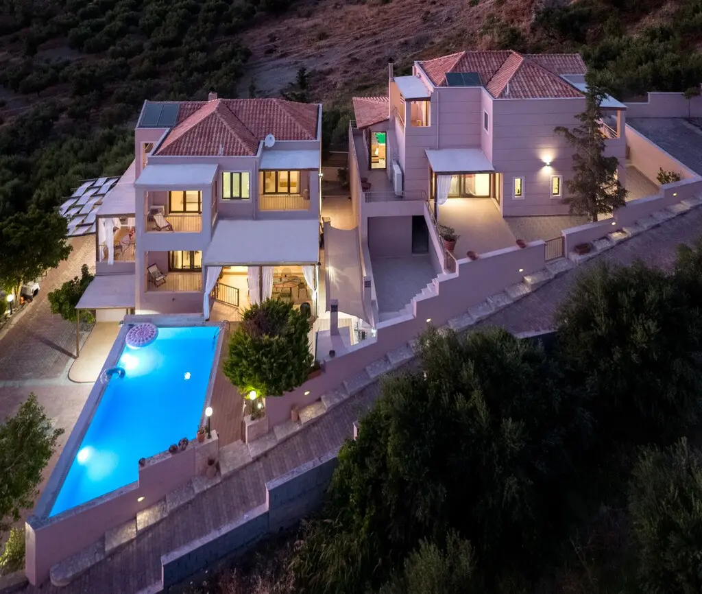 Villa Of 197 M² In Crete