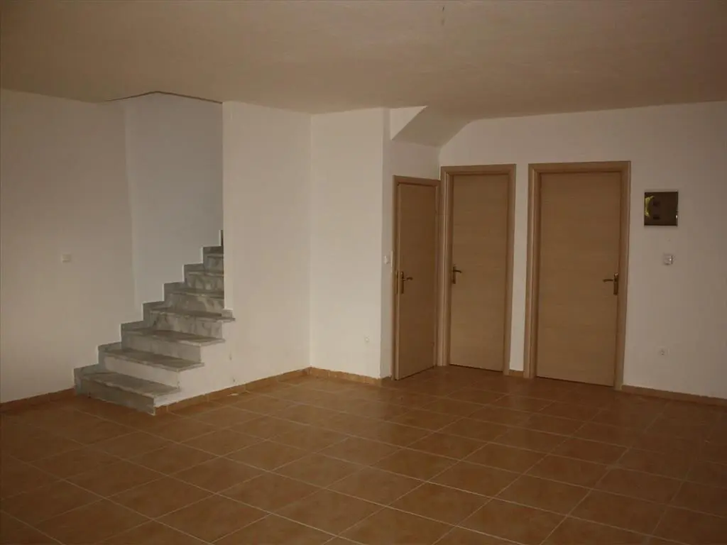 For Sale Maisonette 185 M² In The Suburbs Of Thessaloniki