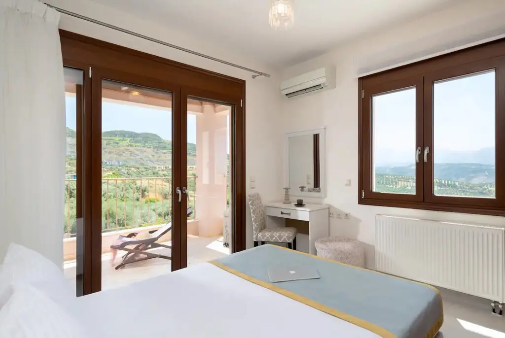 Villa Of 197 M² In Crete