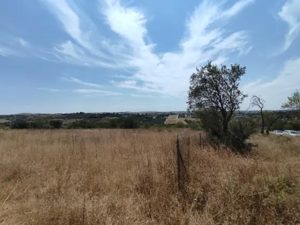 Land Of 4800 M² In The Suburbs Of Thessaloniki