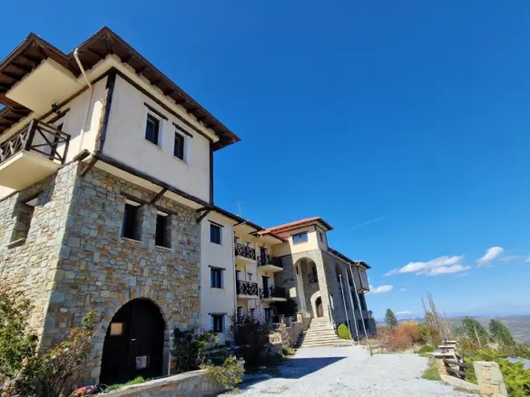 Hotel In Theodoros Ziakas, Greece (3.219 M²)