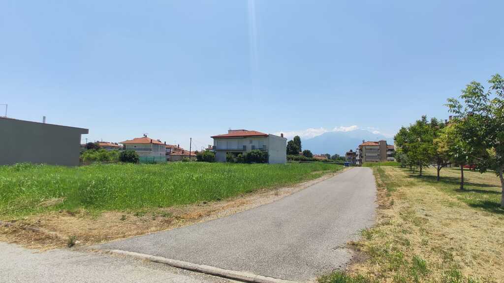 Land Of 610 M² In Olympic Coast