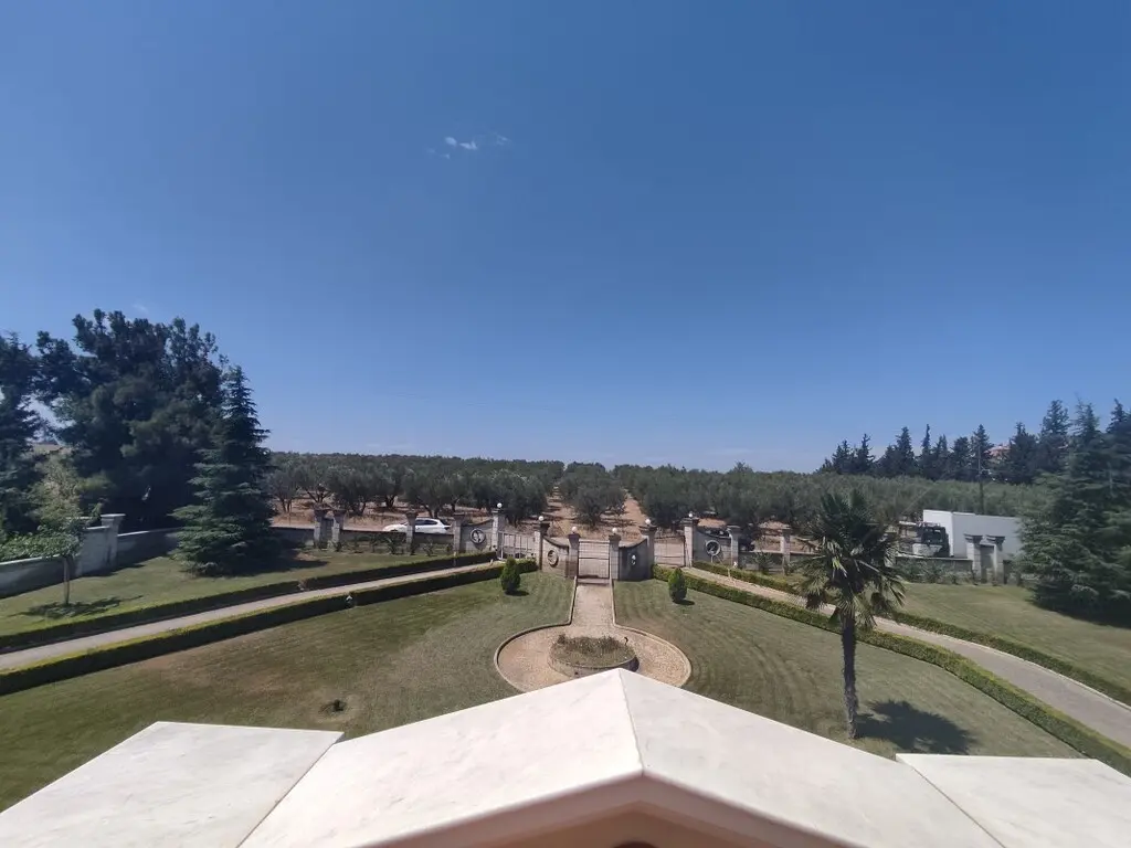Villa Of 930 M² In The Suburbs Of Thessaloniki