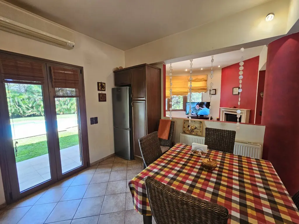 Villa Of 250 M² In Crete