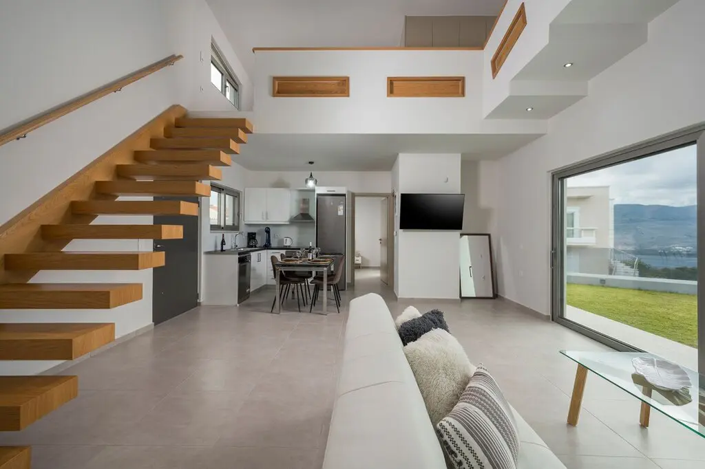 Business Of 500 M² In Crete