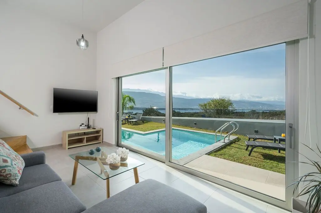 Business Of 500 M² In Crete