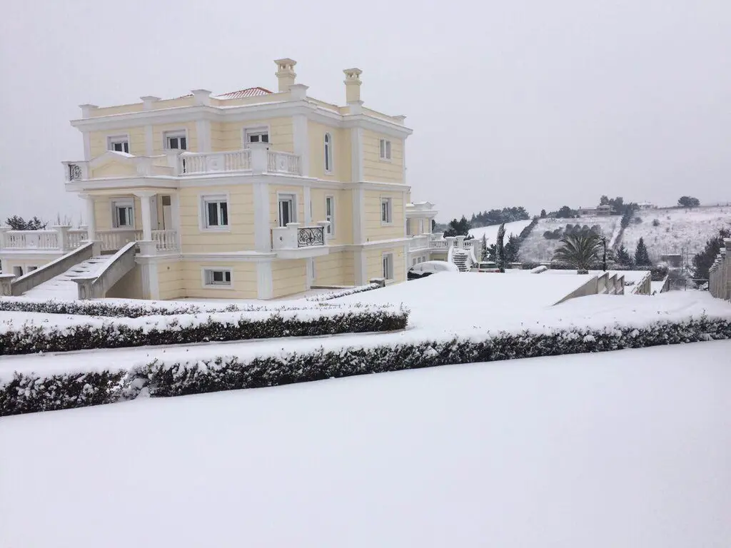Villa Of 930 M² In The Suburbs Of Thessaloniki