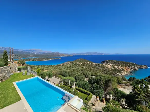 For Sale Villa 275 M² In Crete