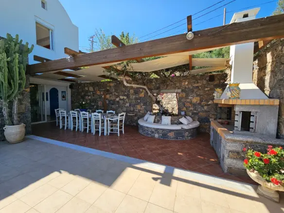 4-bedroom Villa In Agios Nikolaos, Greece (275 M²)