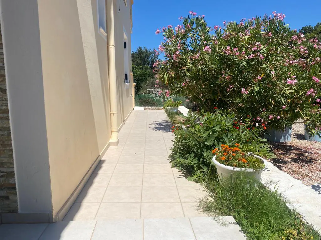 Villa Of 100 M² In Crete