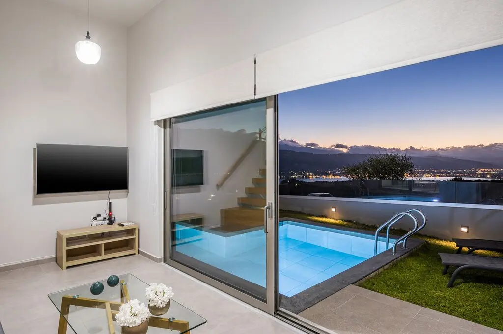 Business Of 500 M² In Crete
