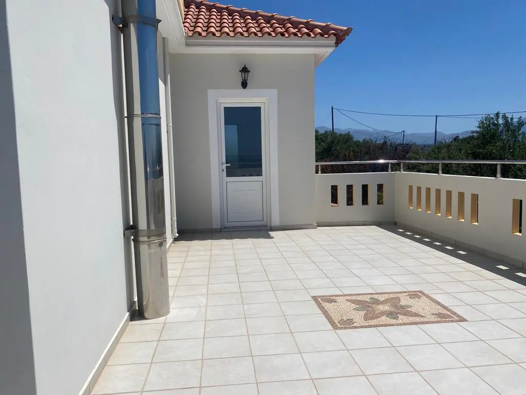 Villa Of 100 M² In Crete