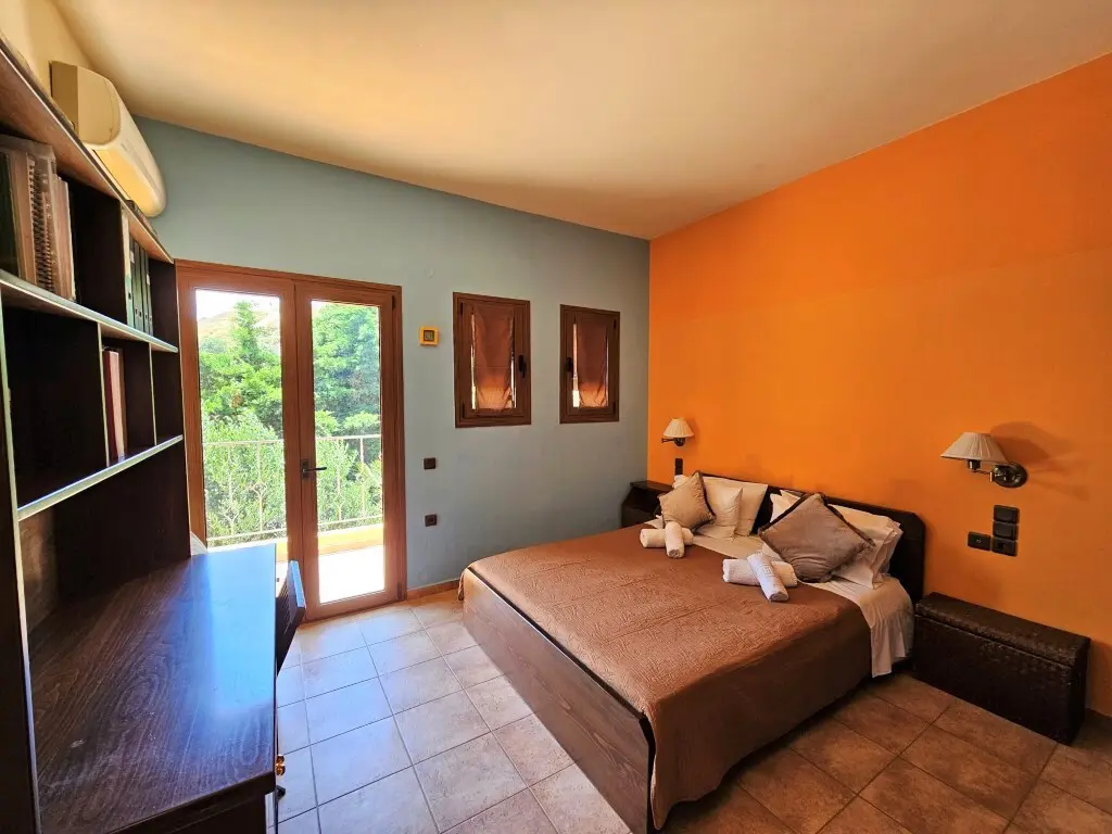 Villa Of 250 M² In Crete