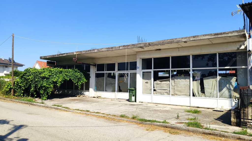 Business Of 240 M² On The Olympic Coast