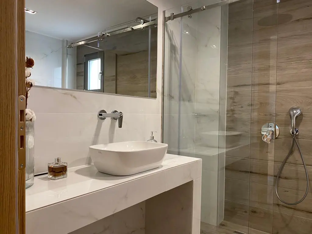 Business Of 500 M² In Crete