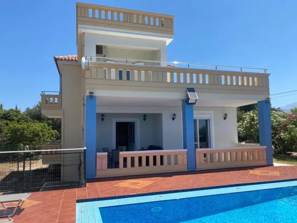 Villa Of 100 M² In Crete