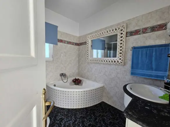 4-bedroom Villa In Ierapetra, Greece (200 M²)