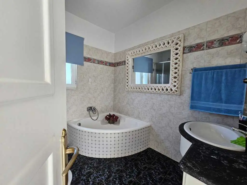 Villa Of 200 M² In Crete