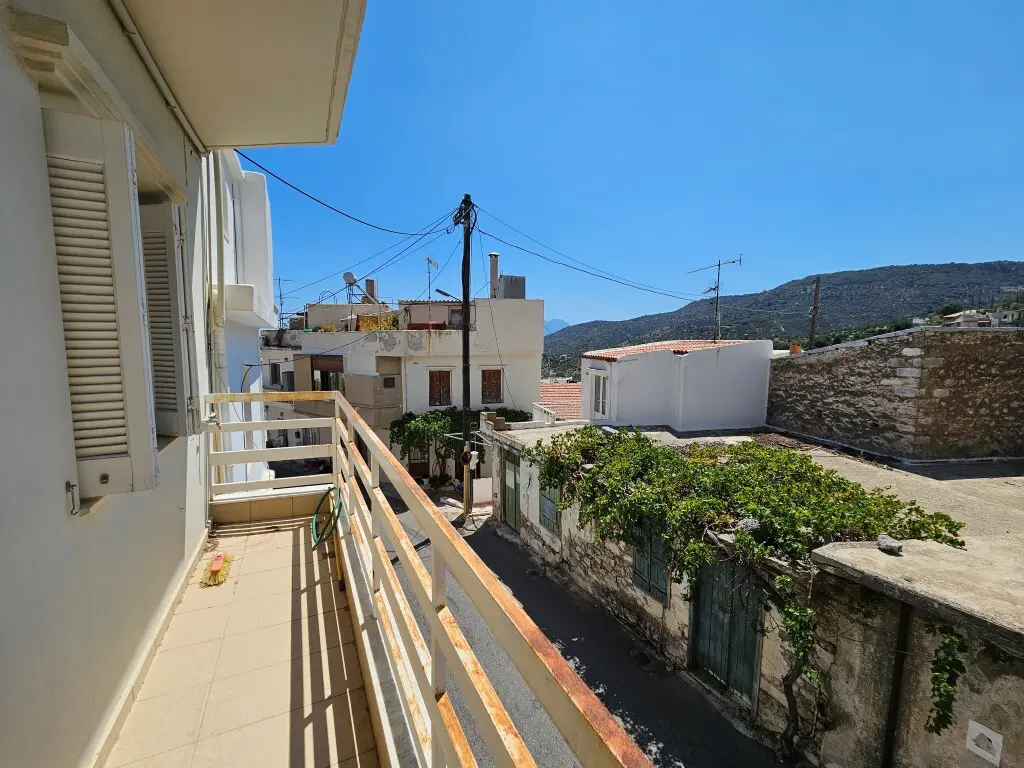 Maisonette Of 200 M² In Crete