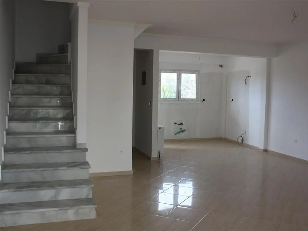 For Sale Maisonette 185 M² In The Suburbs Of Thessaloniki