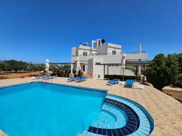 Villa Of 200 M² In Crete