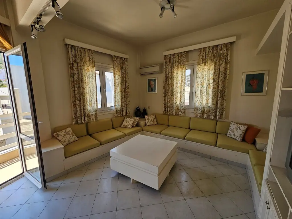 Maisonette Of 200 M² In Crete