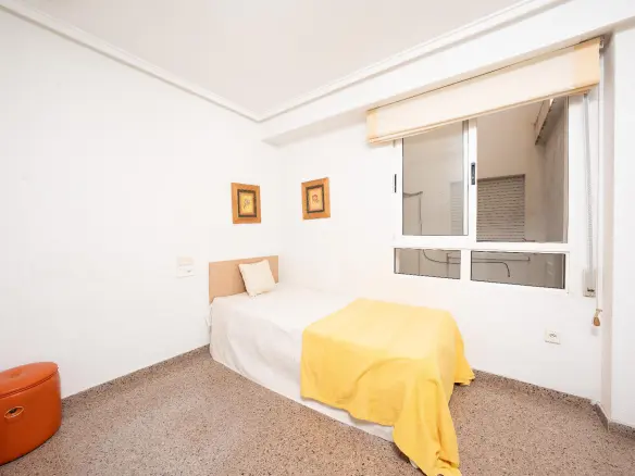 3-bedroom Flat In Elche, Spain (96 M²)