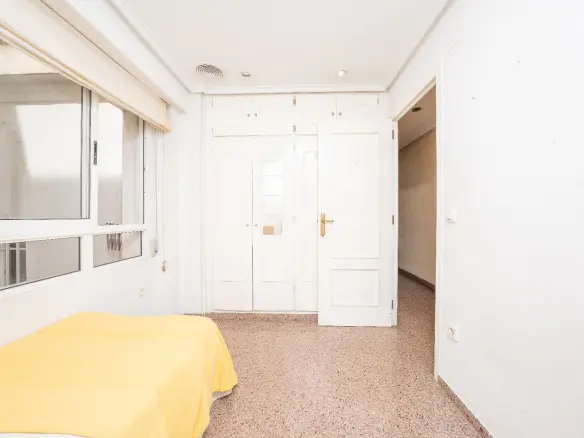 3-bedroom Flat In Elche, Spain (96 M²)