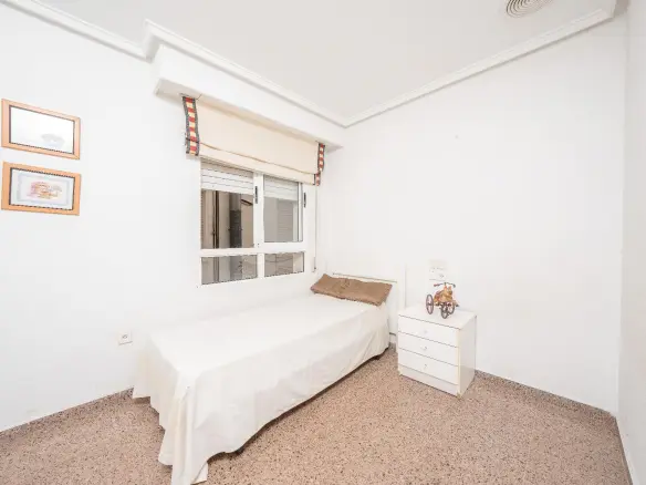 3-bedroom Flat In Elche, Spain (96 M²)