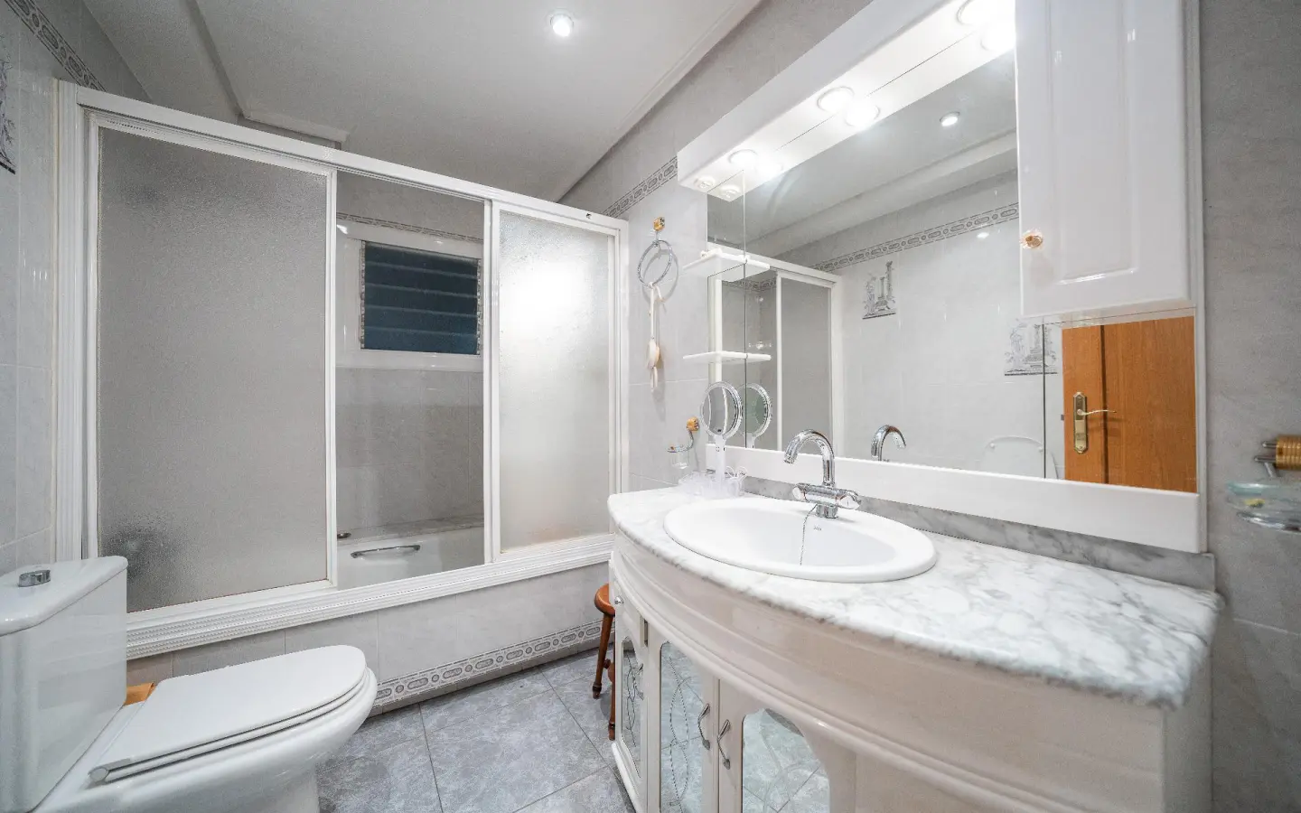 3-bedroom Flat In Elche, Spain (113 M²)