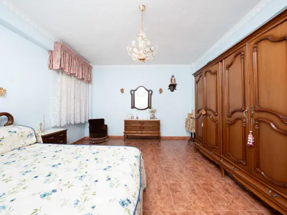 3-bedroom Flat In Elche, Spain (113 M²)