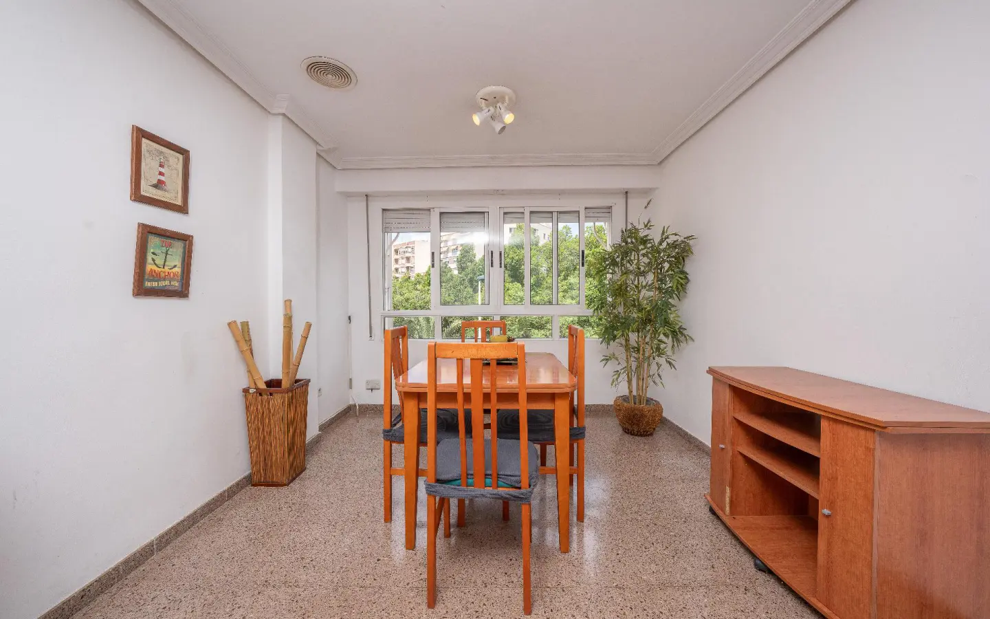 3-bedroom Flat In Elche, Spain (96 M²)